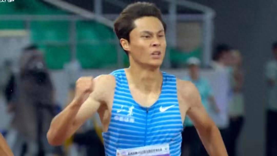 包含乌兹别克斯坦田径选手实现突破的词条