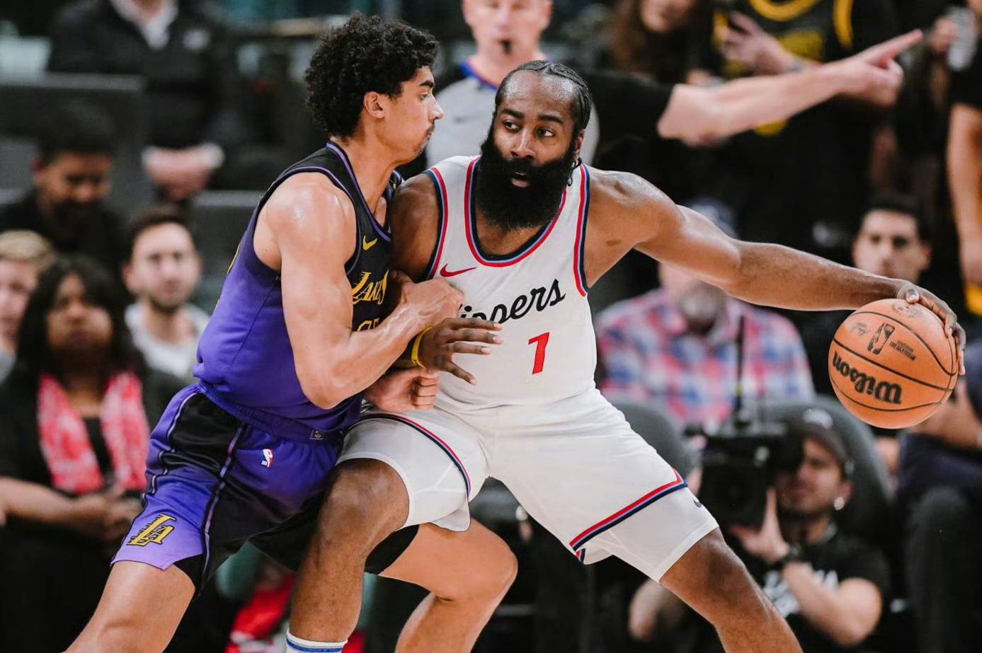 快船击败凯尔特人,取得连胜 快船击败凯尔特人,取得连胜