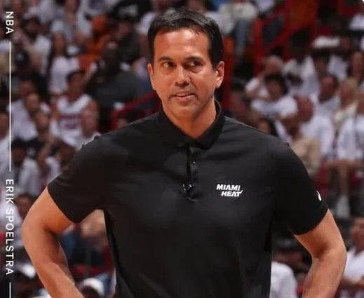 勇士惨败热火,遭遇两连败 勇士惨败热火,遭遇两连败