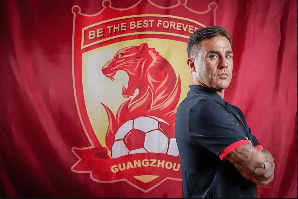 恒大主教练卡纳瓦罗:亚冠出局怪自己展望中超剩下两轮。 恒大主教练卡纳瓦罗:亚冠出局怪自己展望中超剩下两轮。