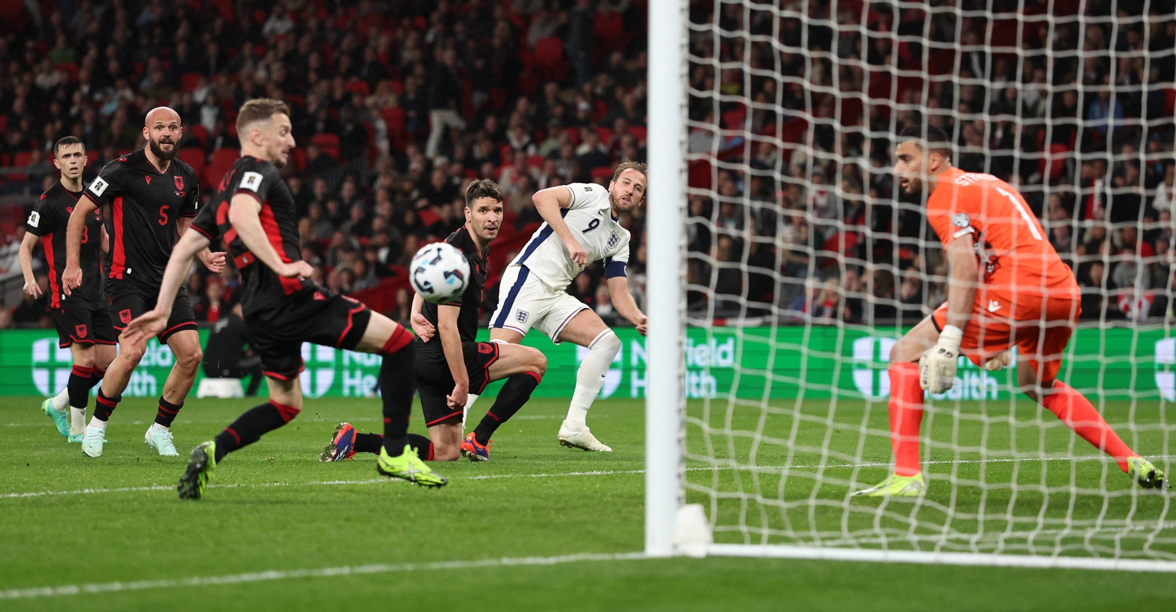 英格兰惨遭点球绝杀,德国挺进欧洲杯八强 英格兰惨遭点球绝杀,德国挺进欧洲杯八强